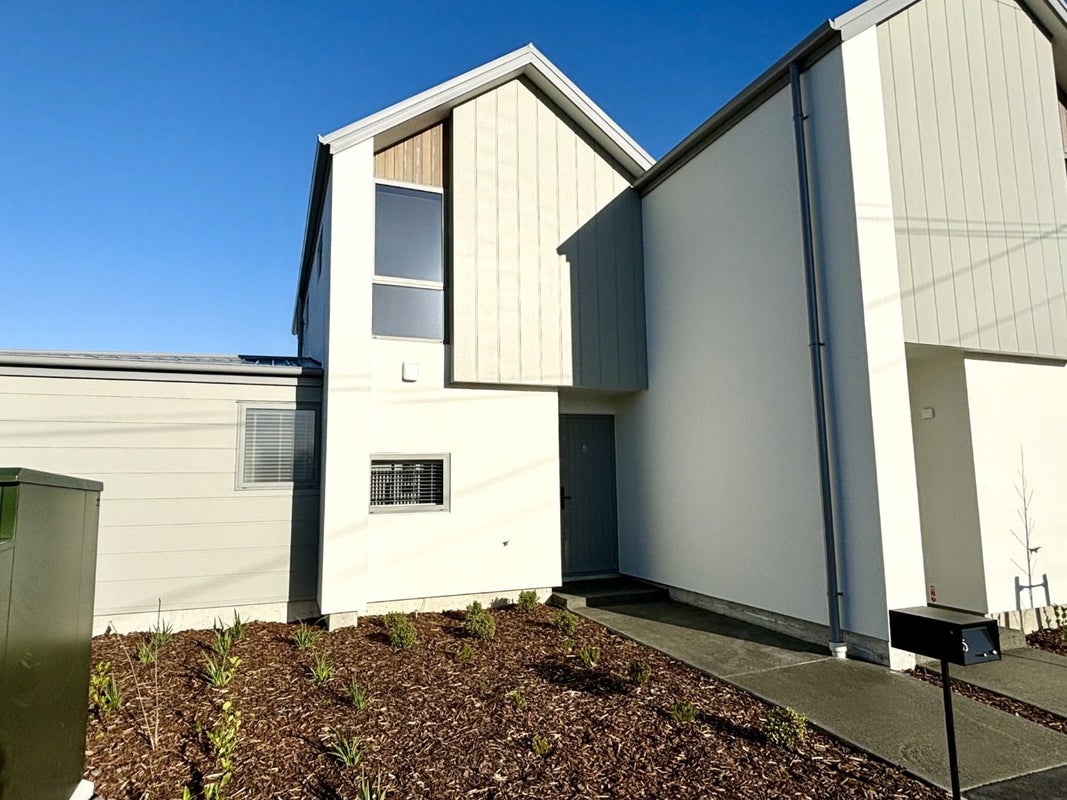 35 Bampton Street, Burwood, Christchurch - Carousel 1