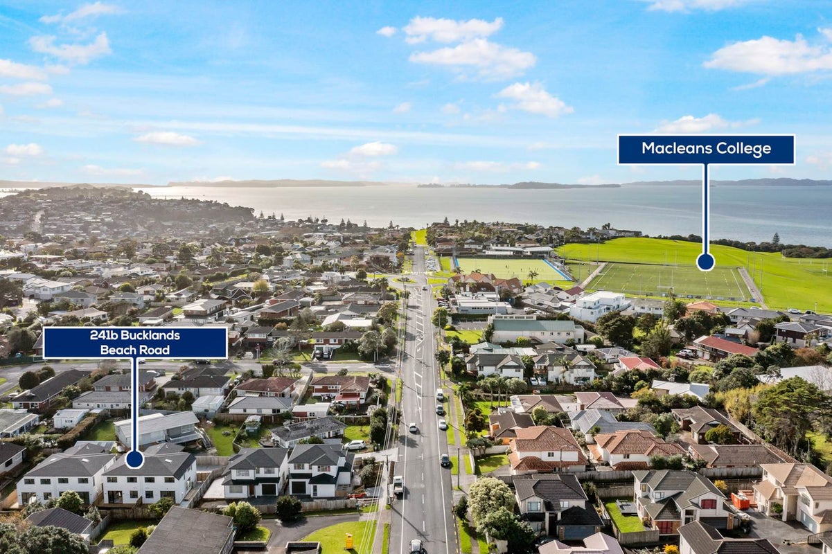 241B Bucklands Beach Road, Bucklands Beach, Auckland - Carousel 1