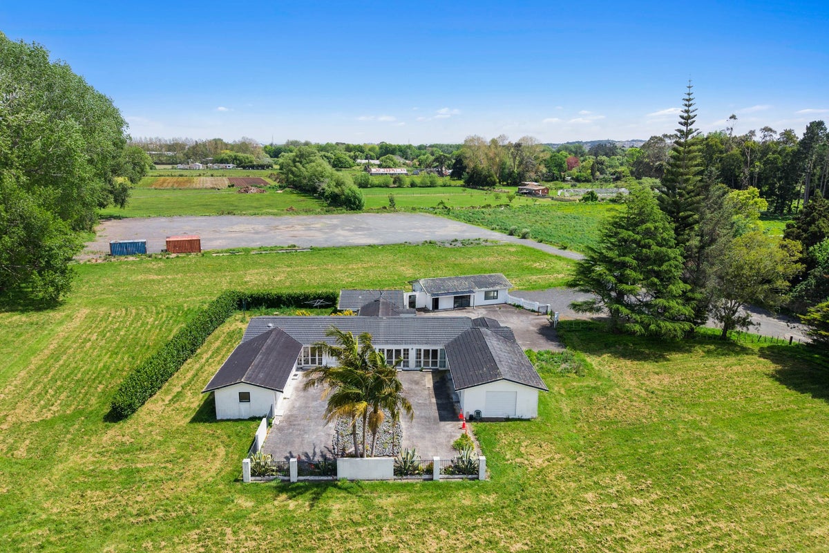 399 Mill Road, Papakura - Carousel 2