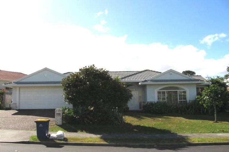 13 Westminster Gardens, Unsworth Heights, Auckland - Carousel 21