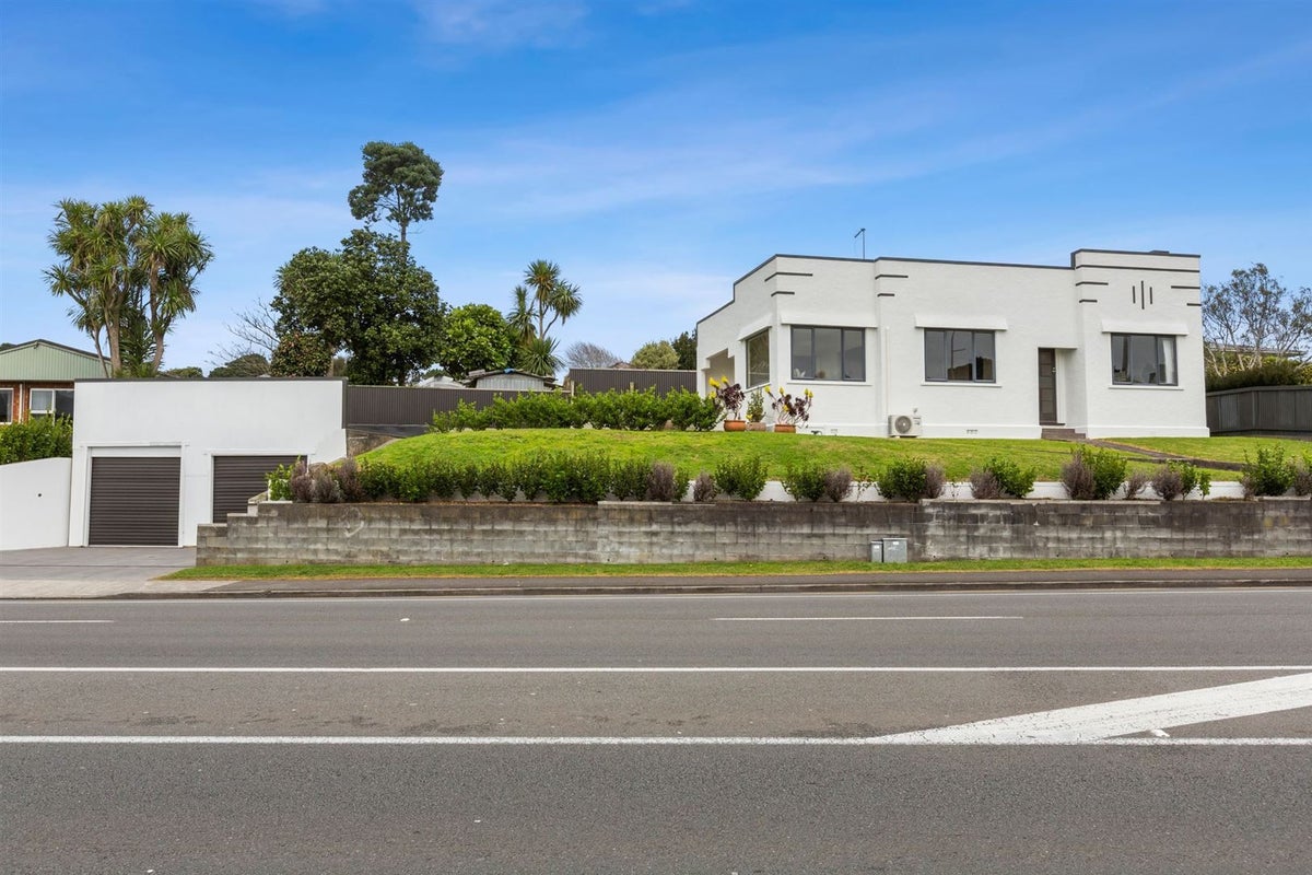 22 Northgate, Strandon, New Plymouth - Carousel 17