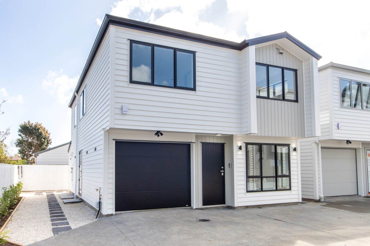 9C Glennandrew Drive, Half Moon Bay, Auckland - Carousel 1