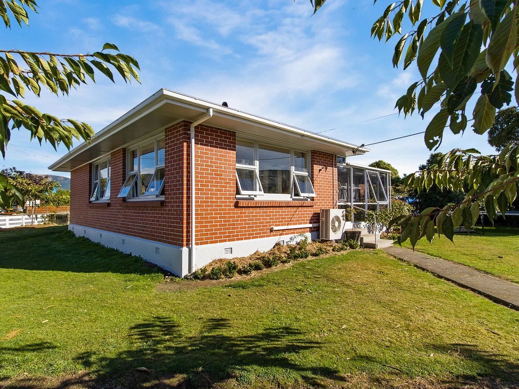 8 Hughes Street, Waimate, Waimate - Carousel 1