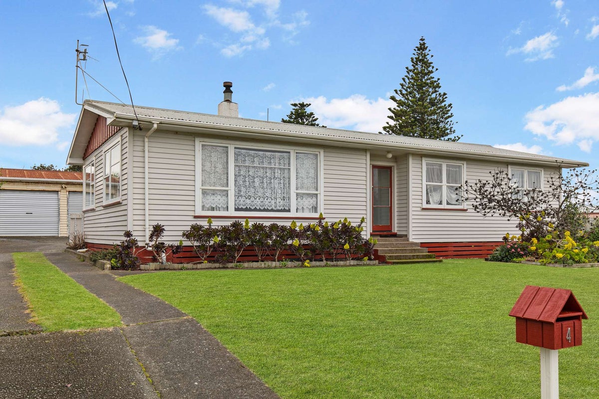 4 Omori Place, Castlecliff, Whanganui - Carousel 1