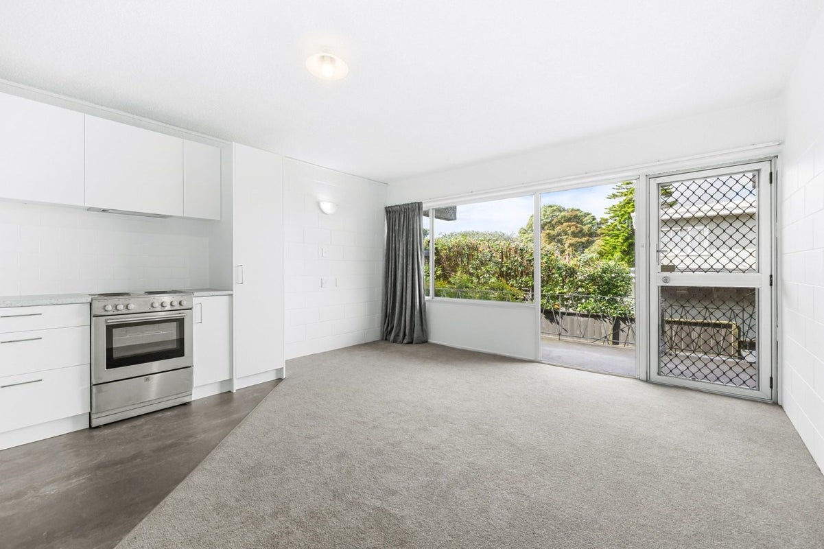3H Mountain Road, Mount Wellington, Auckland - Carousel 1