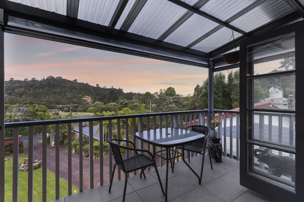 28 Mountain Road, Henderson Valley, Auckland - Carousel 2