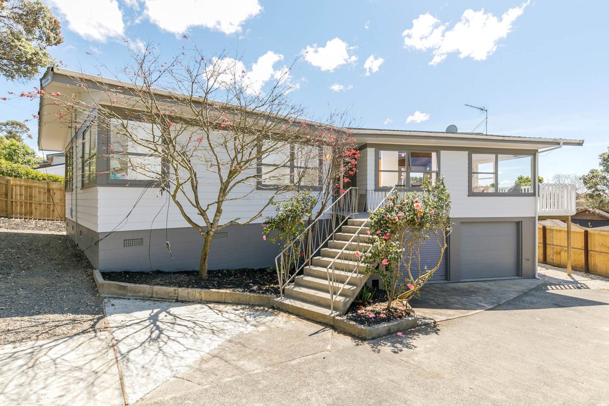 415 East Coast Road, Mairangi Bay, Auckland - Carousel 1