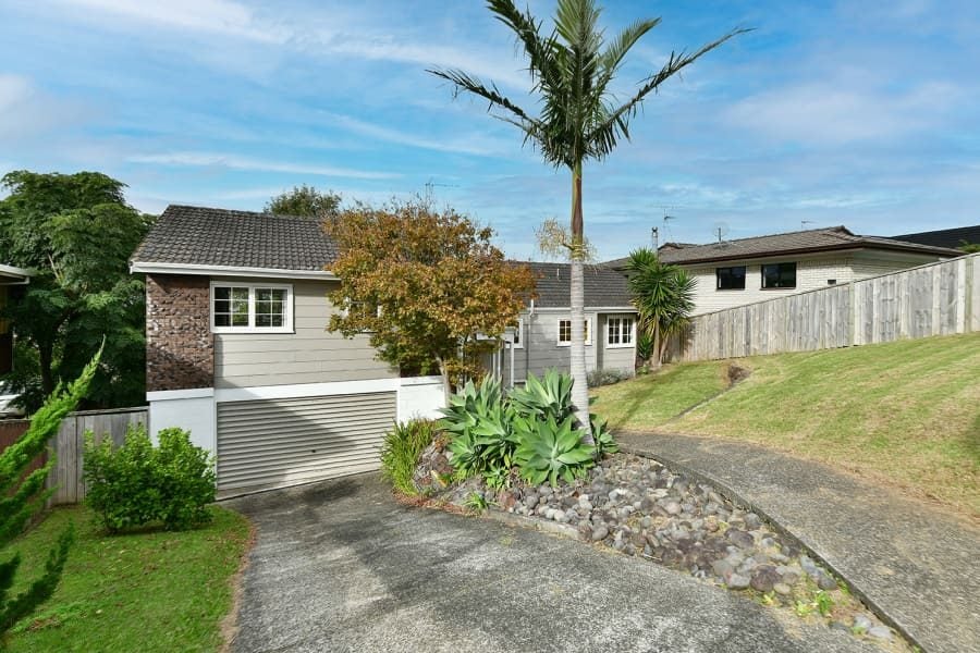 17 Stapleford Crescent, Browns Bay, Auckland - Carousel 2