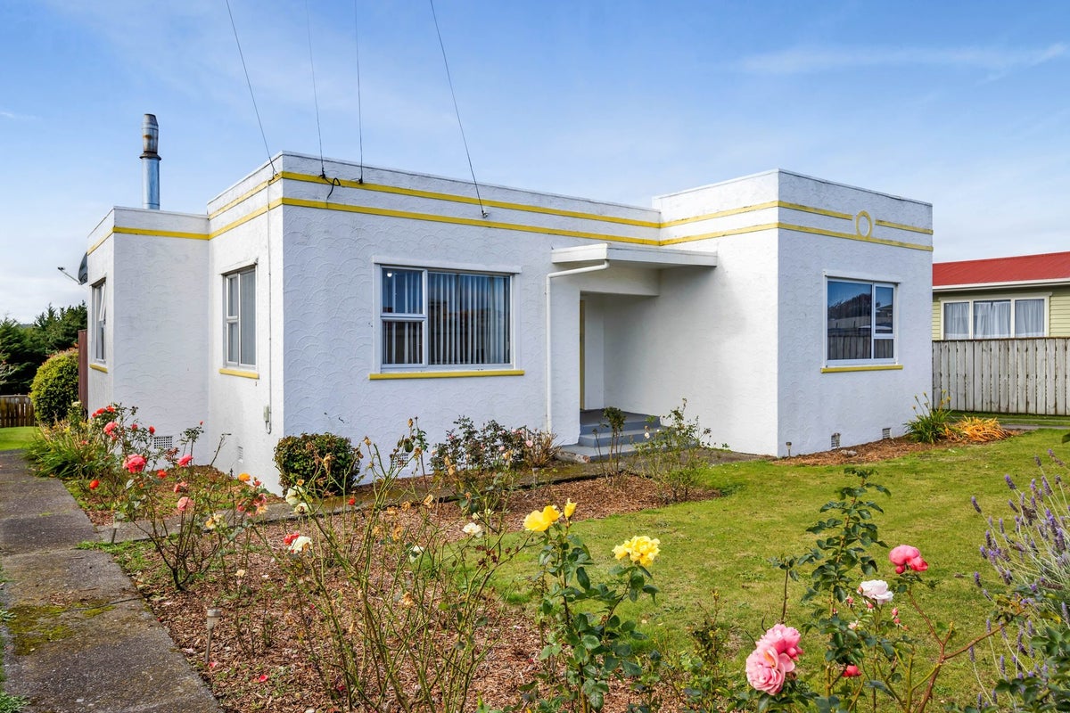 22 Glasgow Street, Hawera, Hawera - Carousel 2
