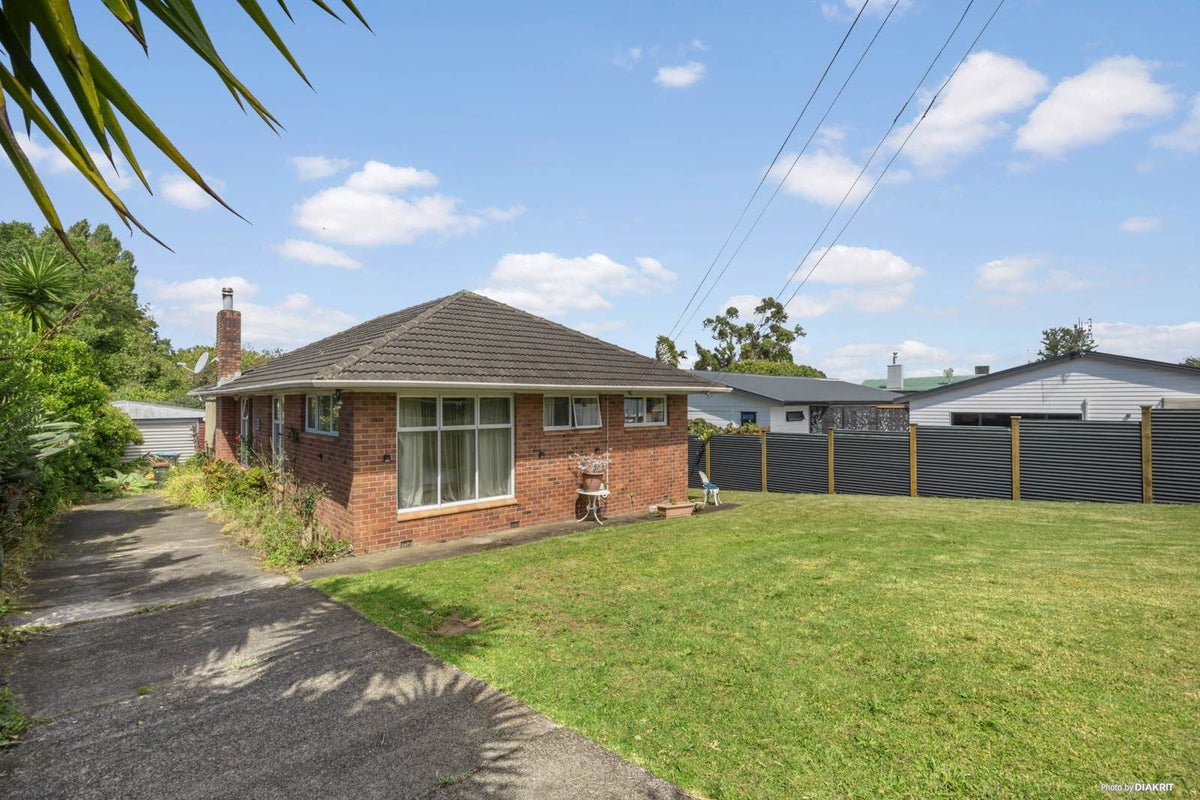 13 Mataroa Road, Mount Wellington, Auckland - Carousel 2