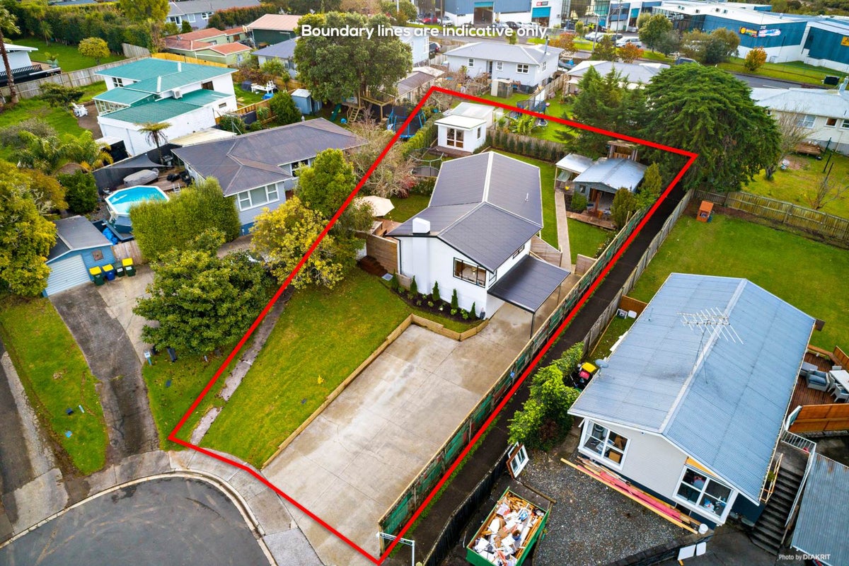 36 McPhail Street, Birkdale, Auckland - Carousel 1
