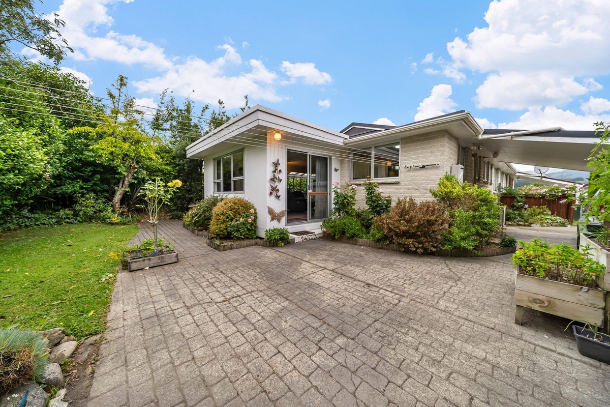 7b HARVARD GR, TOTARA PARK, UPPER HUTT - Carousel 1