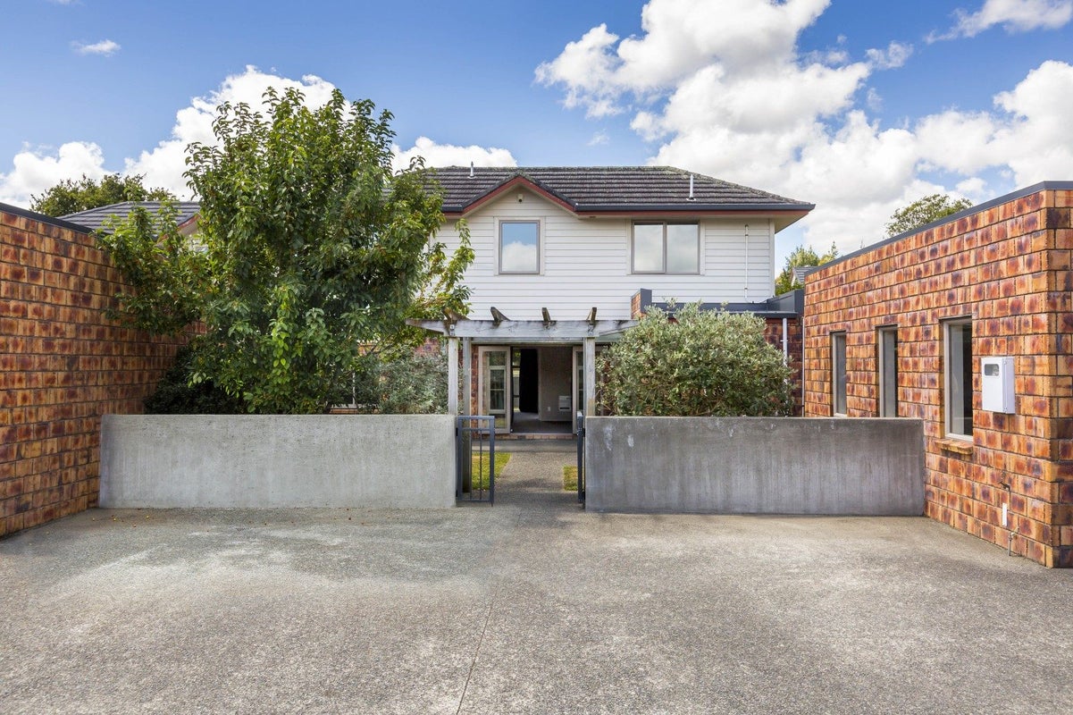 48 Evergreen Crescent, Trentham, Upper Hutt - Carousel 1