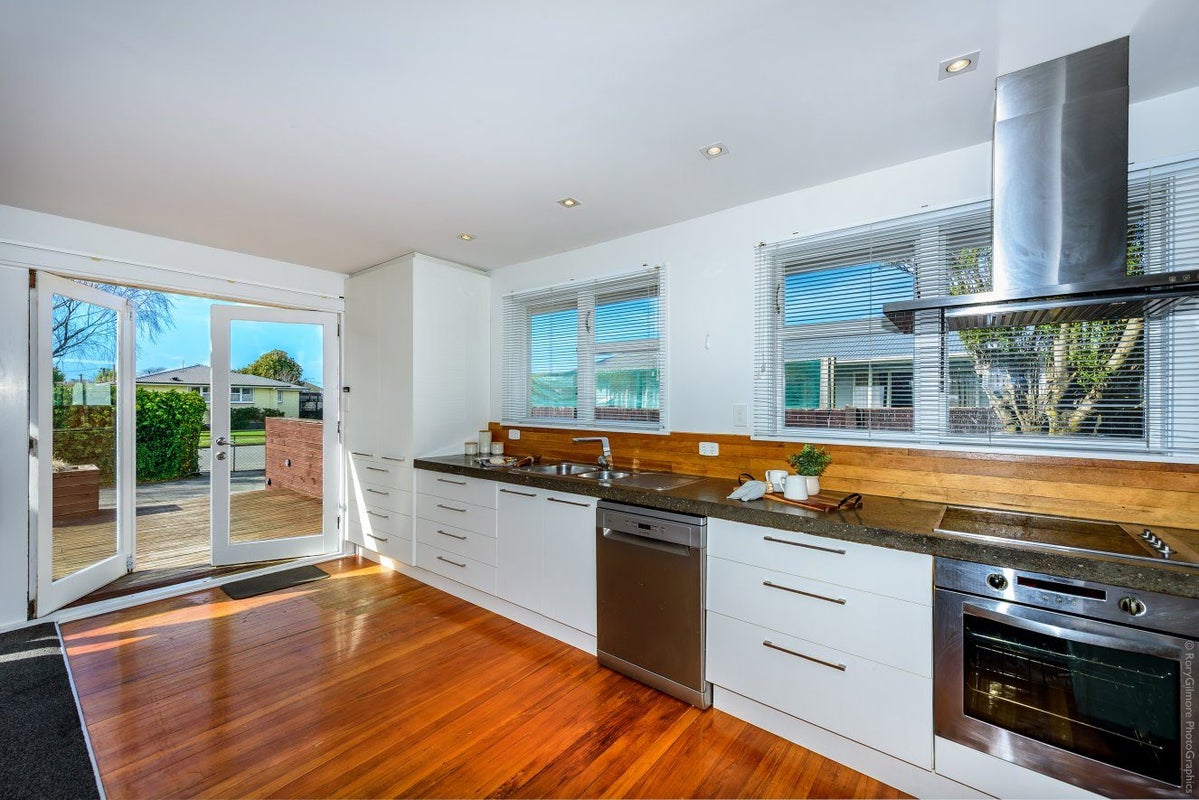 11 Saint Ives Street, Harewood, Christchurch - Carousel 2