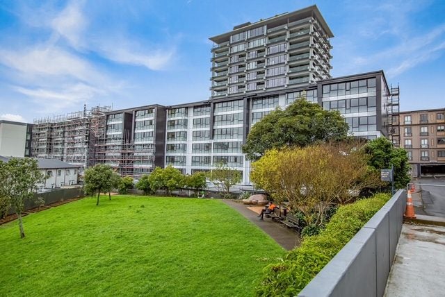 5D/16 Burton Street, Grafton, Auckland - Carousel 2