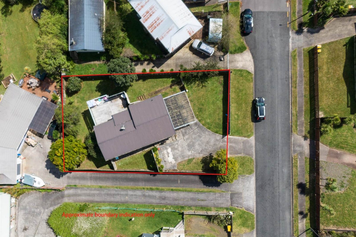 24 Edgware Road, West Harbour, Auckland - Carousel 2