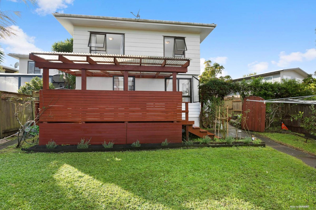 2/6 Reynolds Place, Torbay, Auckland - Carousel 1