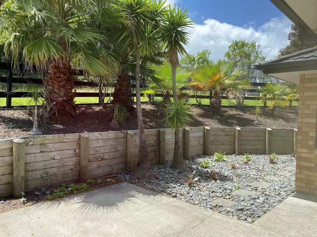 1 Carol Lee Place, Albany Heights, Auckland - Carousel 15