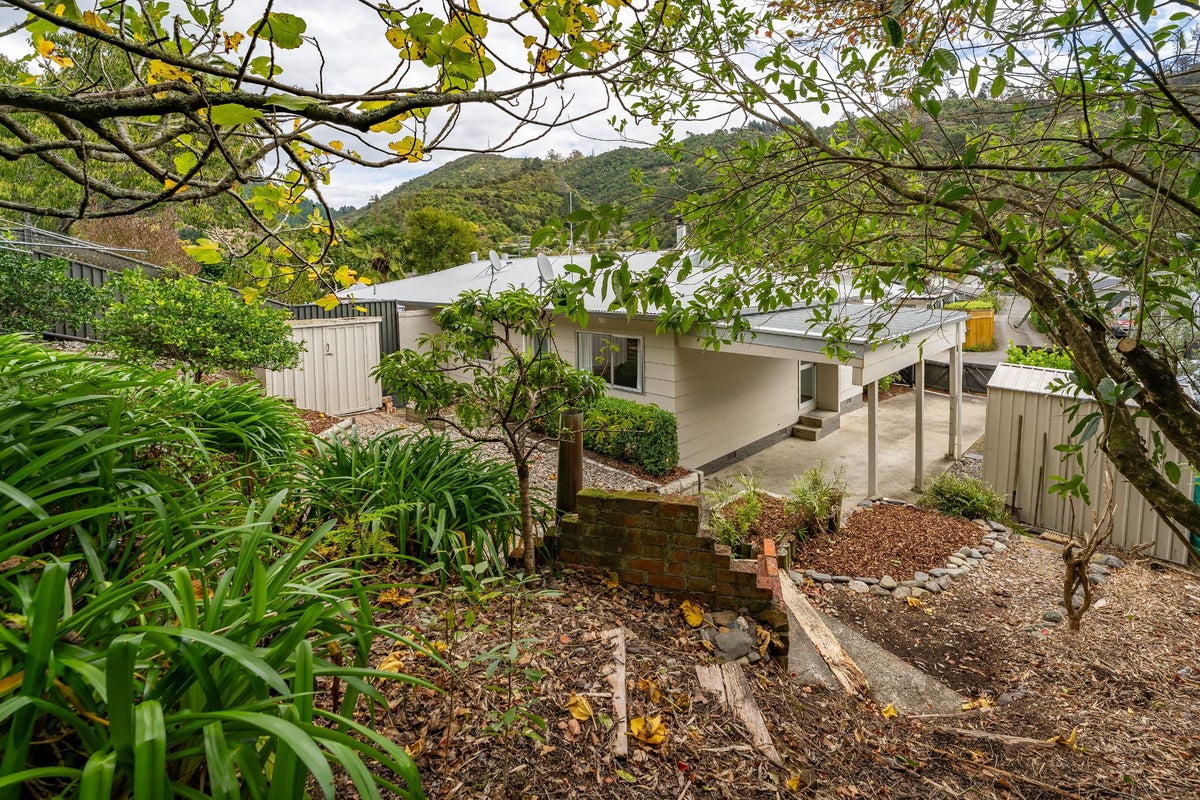 16 Hillside Lane, The Brook, Nelson - Carousel 29