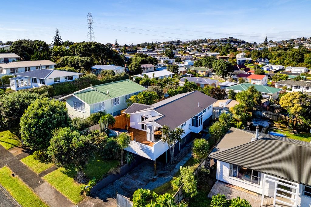71 Marama Crescent, Spotswood, New Plymouth - Carousel 25