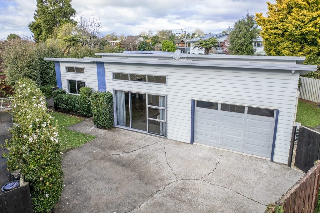 40A Chedworth Avenue, Chedworth, Hamilton - Carousel 2