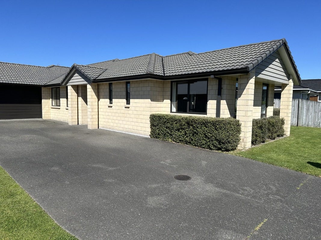 48 Penetaka Heights, Pyes Pa, Tauranga - Carousel 2