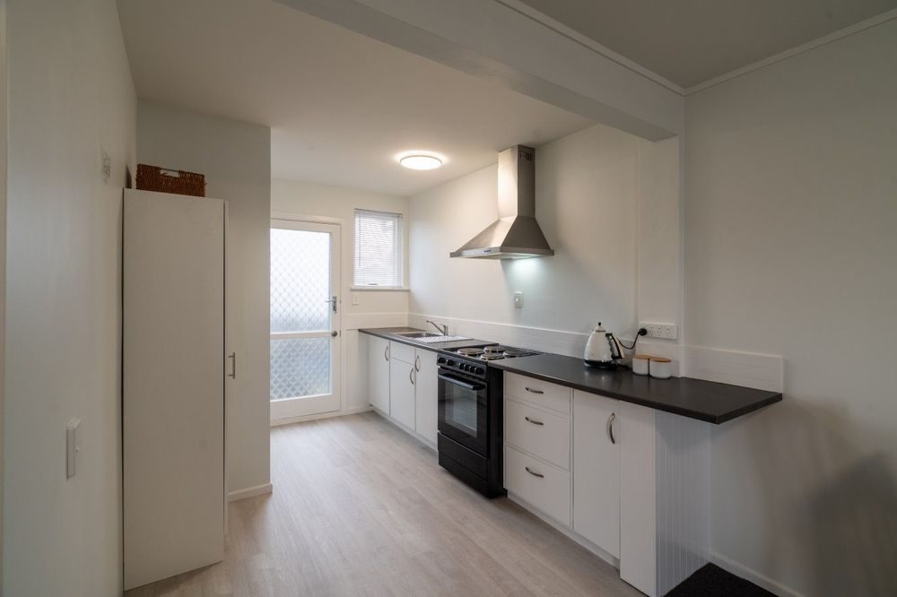 5/113 Middlepark Road, Sockburn, Christchurch - Carousel 2