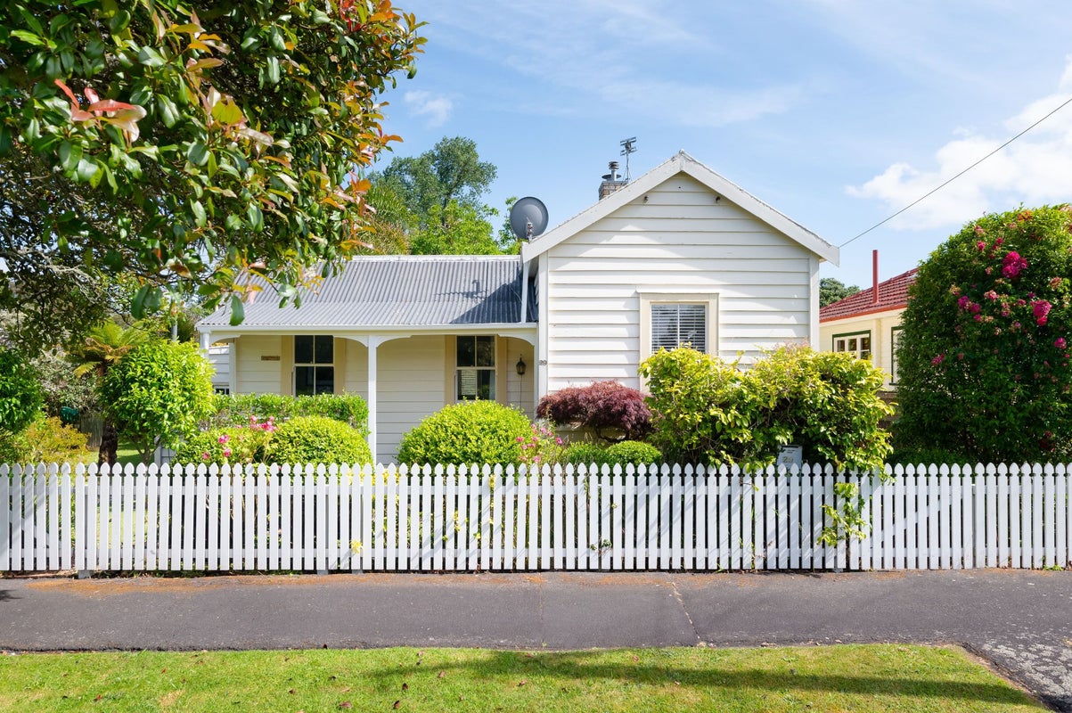 29 Bettina Road, Fairfield, Hamilton - Carousel 2