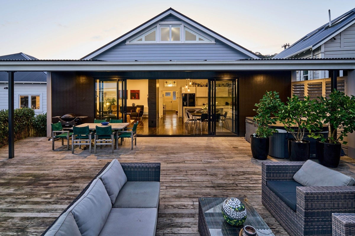 67 Waipapa Road, Hataitai, Wellington - Carousel 2