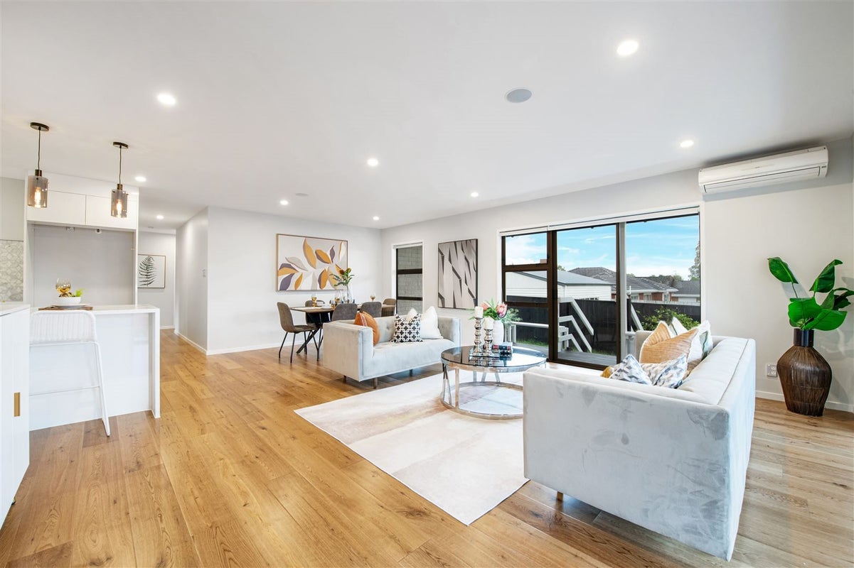 2/322 Te Atatu Road, Te Atatu South, Auckland - Carousel 2