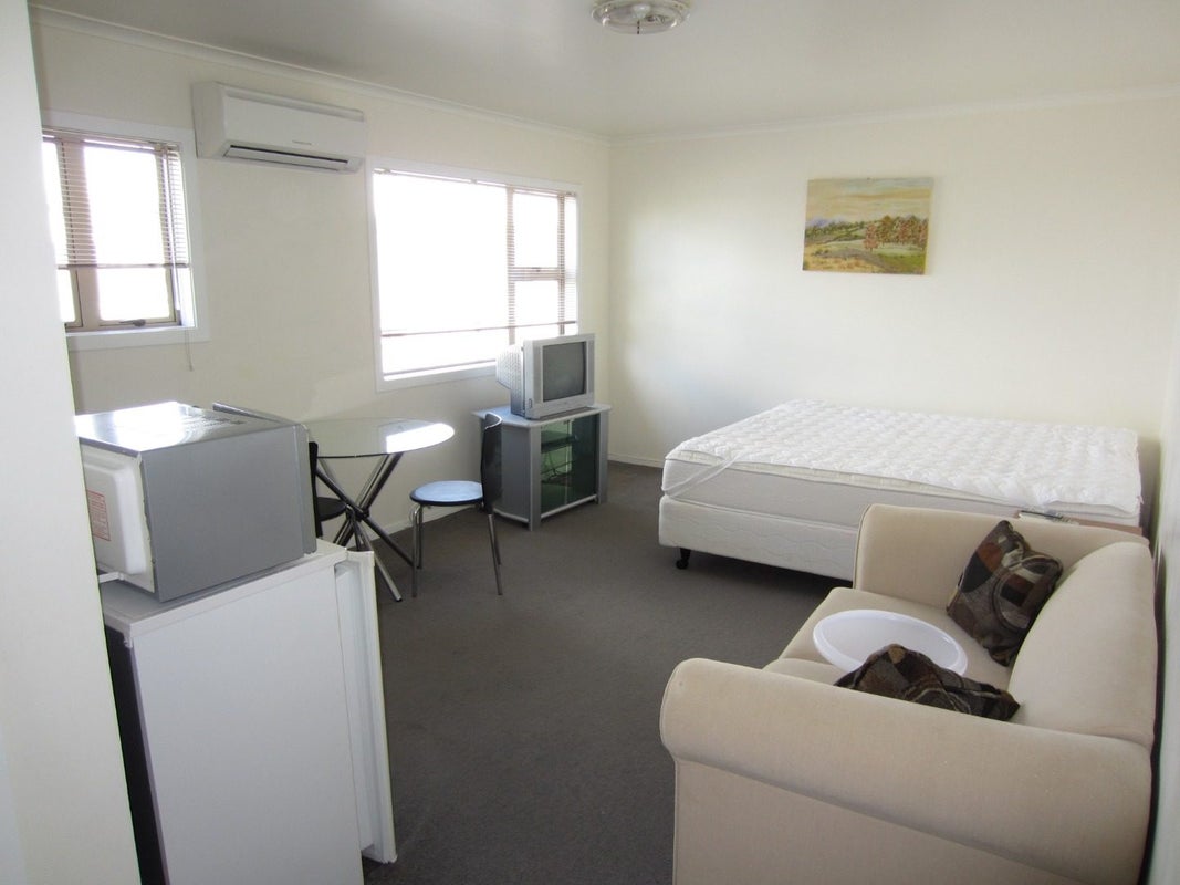 47 Mount View Road, Melville, Hamilton - Carousel 1