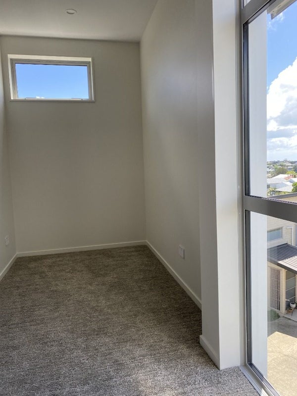 1/3 Willow Avenue, Birkenhead, Auckland - Carousel 34