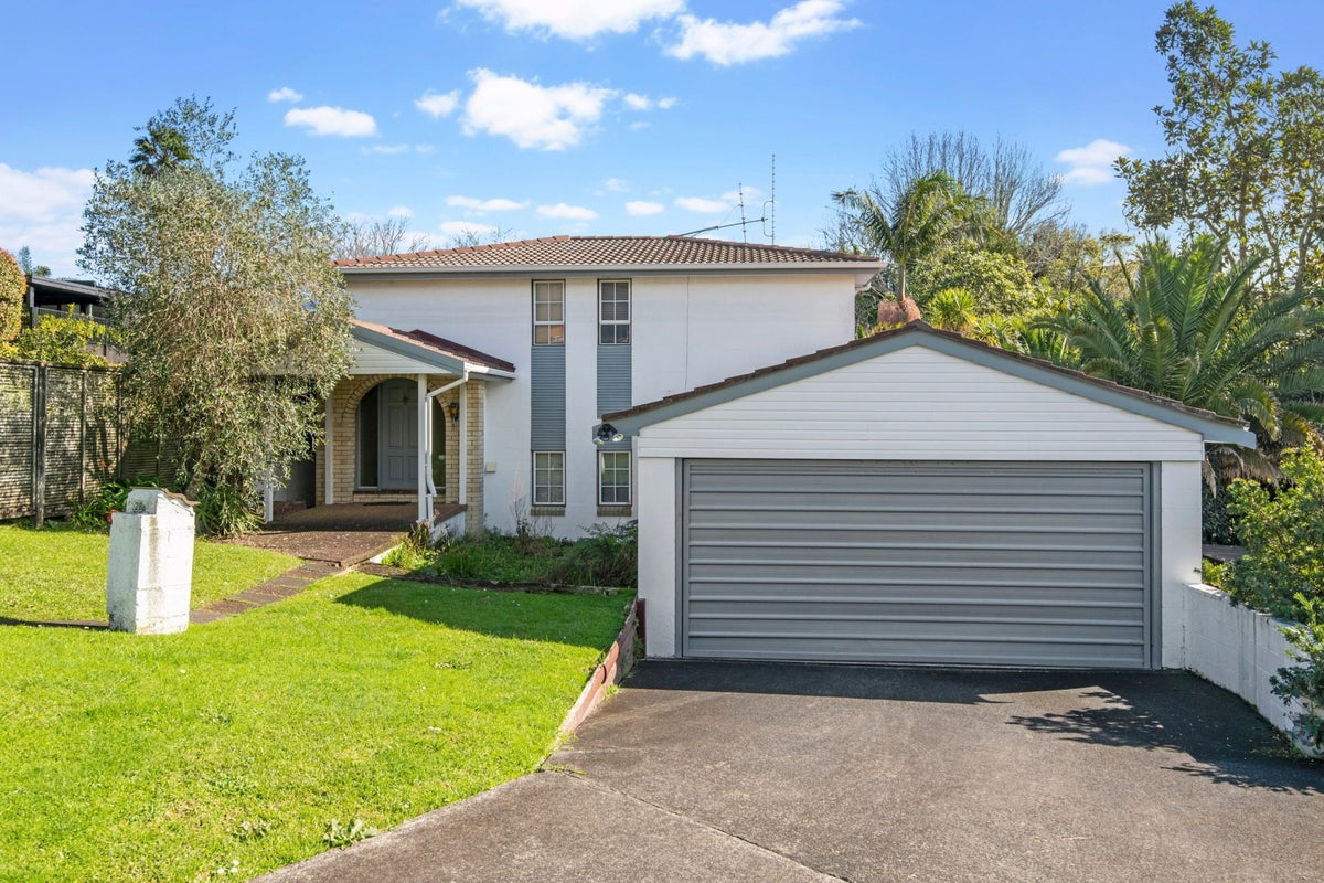 1/28 Penning Road, Castor Bay, Auckland - Carousel 2