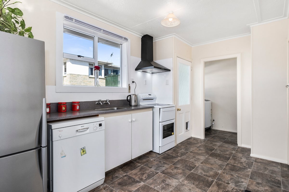 55 Koremata Street, Green Island, Dunedin - Carousel 2
