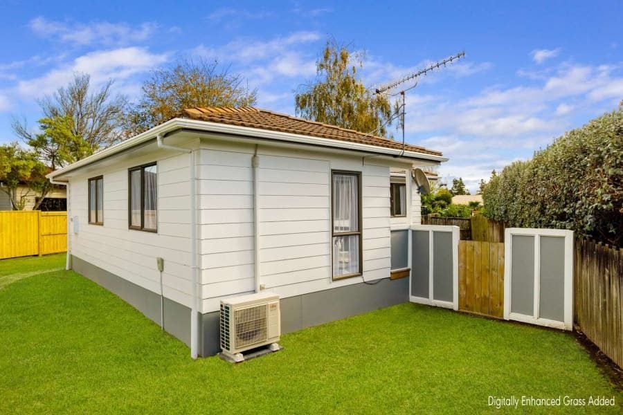 53 Gilbass Avenue, Hamilton Lake, Hamilton - Carousel 1
