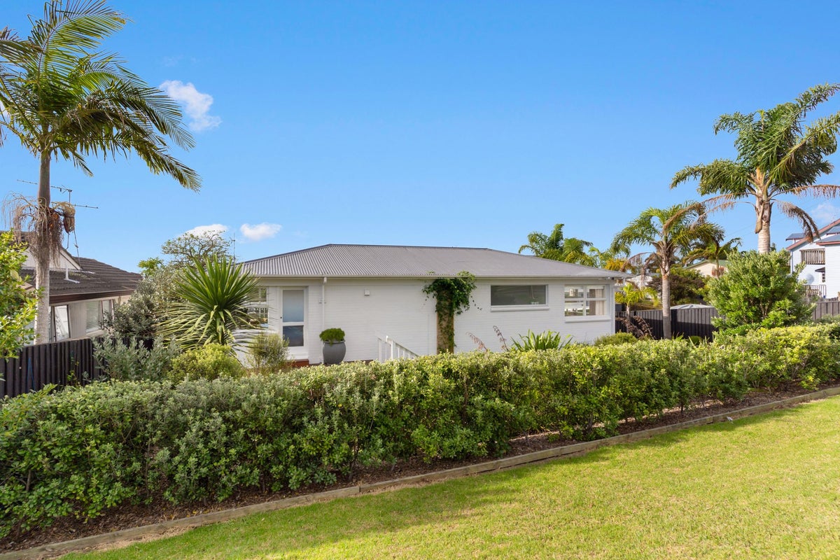 72 Beachlands Road, Beachlands, Auckland - Carousel 2