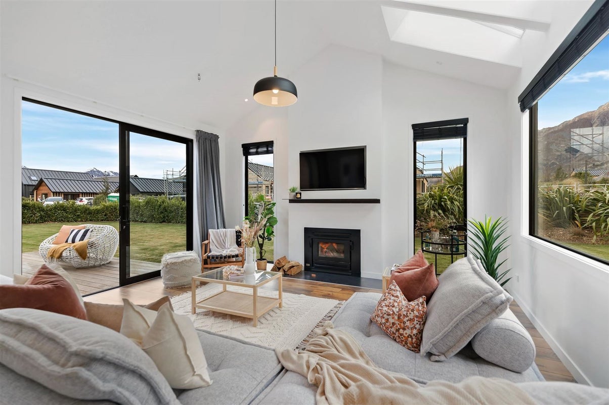 20 Jacks Point Rise, Jacks Point, Queenstown - Carousel 2