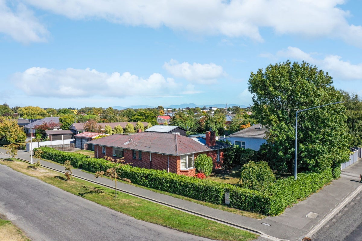 24 Albert Street, Netherby, Ashburton - Carousel 1