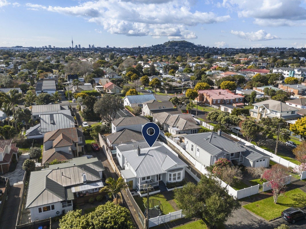 1/21 Foch Avenue, Mount Roskill, Auckland - Carousel 27