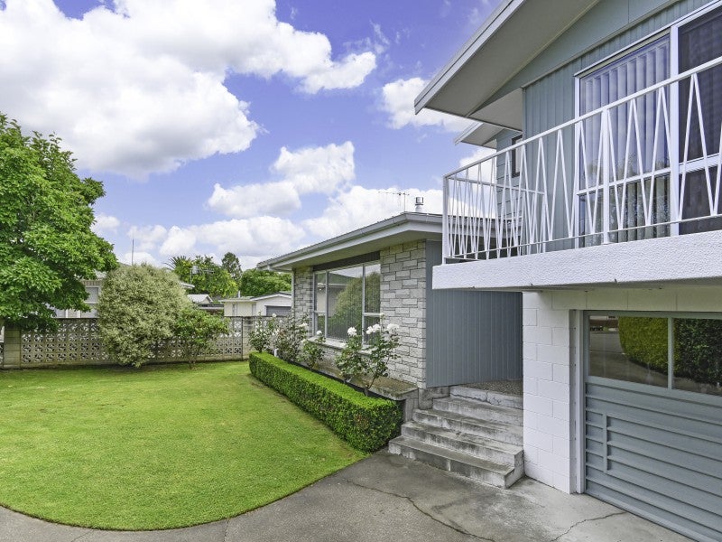 1409 Warwick Place, Mayfair, Hastings - Carousel 2