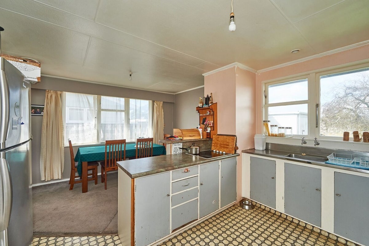 138 Tremaine Avenue, Westbrook, Palmerston North - Carousel 2