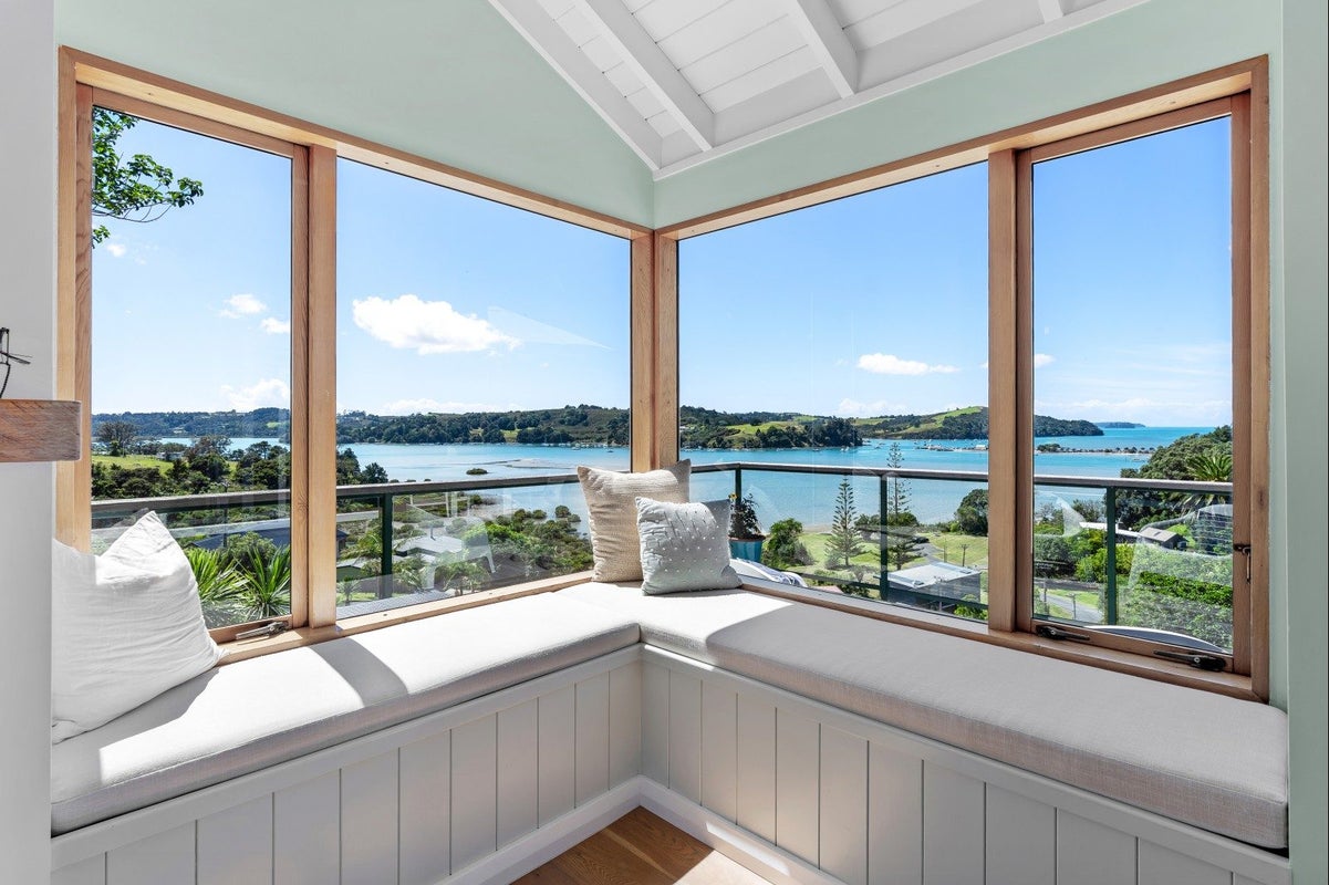 8 Martin Road, Warkworth - Carousel 2