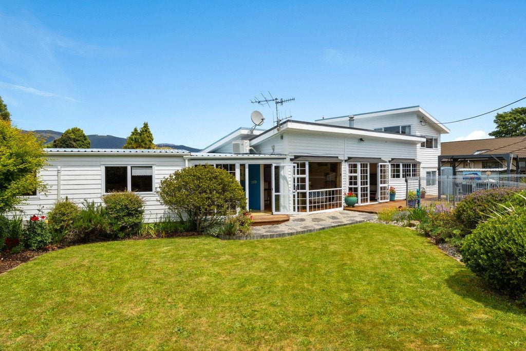 1/96 Golf Road, Tahunanui, Nelson - Carousel 2
