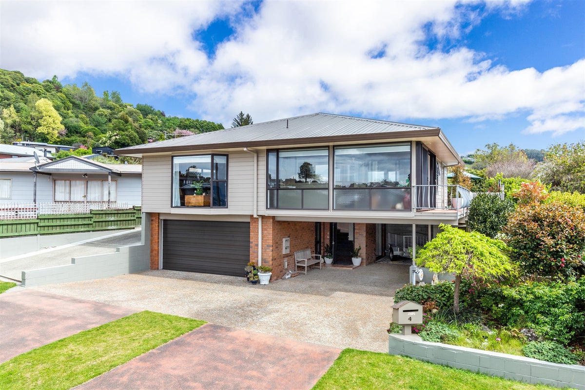 4 Shera Street, Acacia Bay, Taupo - Carousel 1