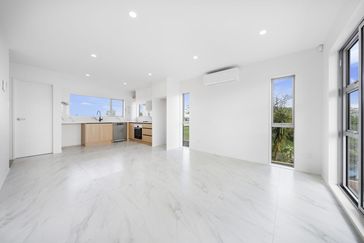 298A Sunset Road, Windsor Park, Auckland - Carousel 2