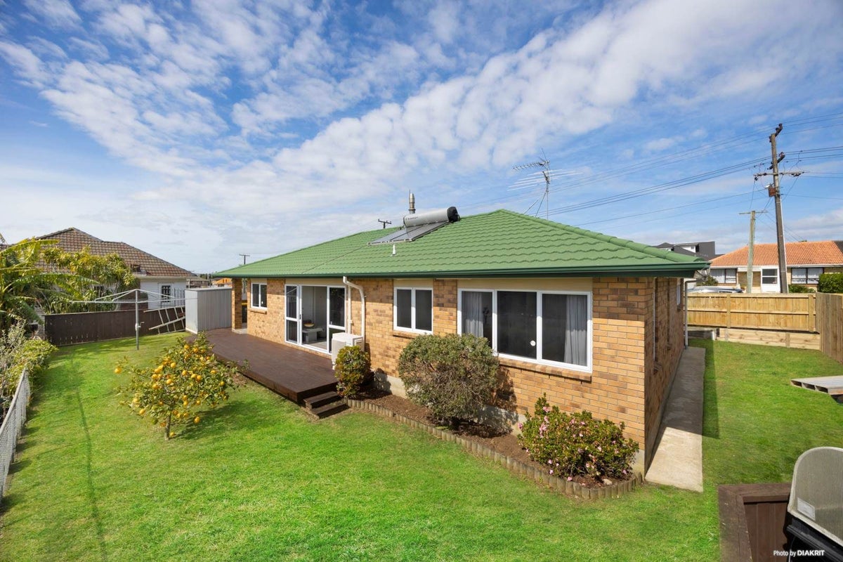 4 Fitzroy Street, Papatoetoe, Manukau City, Auckland - Carousel 2