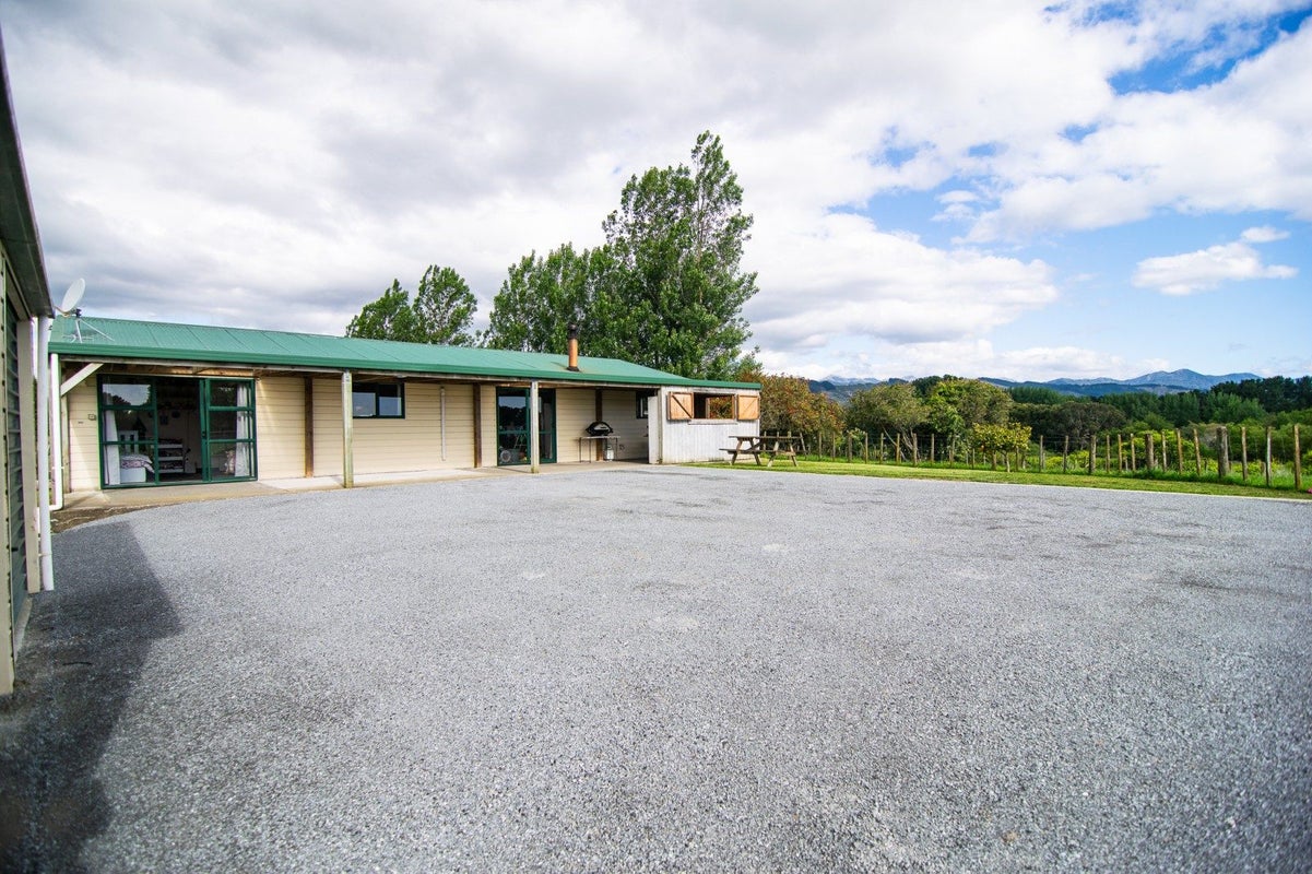 293 Koputarao Road, KOPUTAROA, SHANNON - Carousel 2
