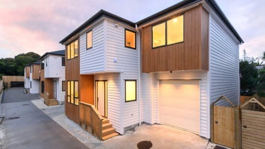 24B Nikau Street, New Lynn, Auckland - Carousel 1