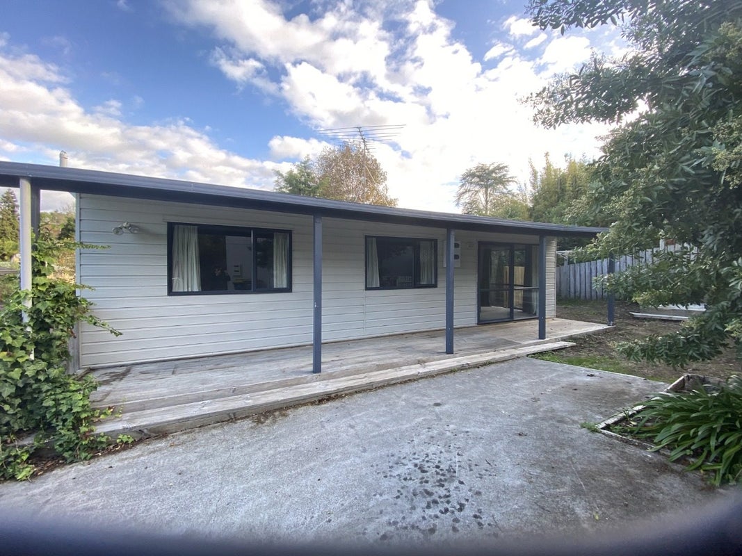 96A John Downs Drive, Browns Bay, Auckland - Carousel 1