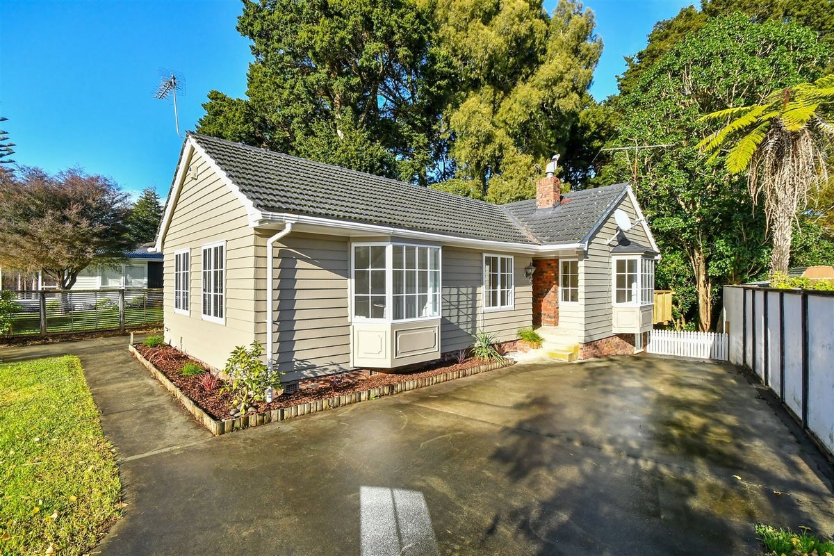 49 David Avenue, Hillpark, Auckland - Carousel 1